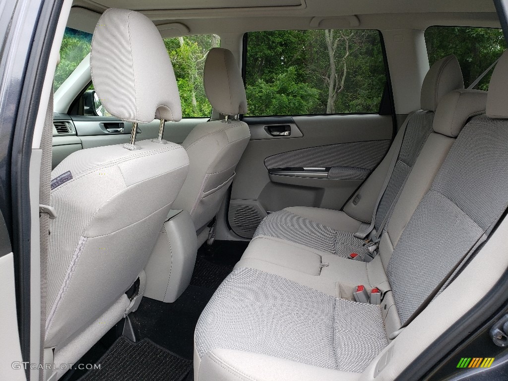 2013 Forester 2.5 X Premium - Dark Gray Metallic / Platinum photo #16