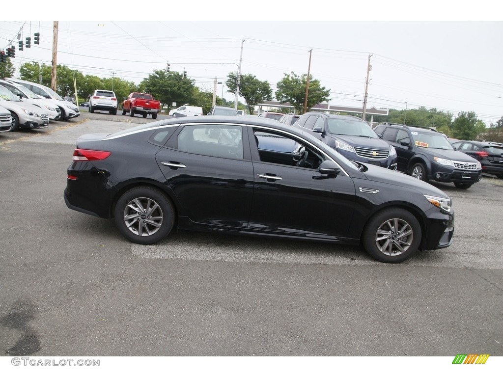 2020 Optima LX - Black / Black photo #4