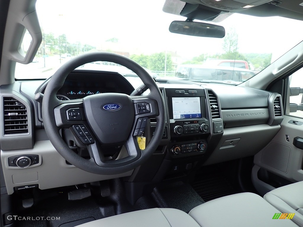 Medium Earth Gray Interior 2020 Ford F250 Super Duty XL Crew Cab 4x4 Photo #138309787