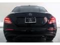 Black - E 300 Sedan Photo No. 3