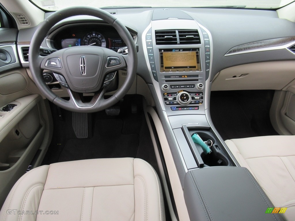 2019 Lincoln MKZ Hybrid Reserve II Cappuccino Dashboard Photo #138313984