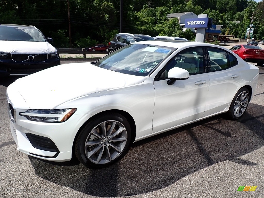 Crystal White Pearl Metallic 2020 Volvo S60 T6 AWD Momentum Exterior Photo #138314815