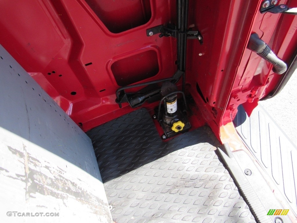 2014 E-Series Van E250 Cargo Van - Vermillion Red / Medium Flint photo #22