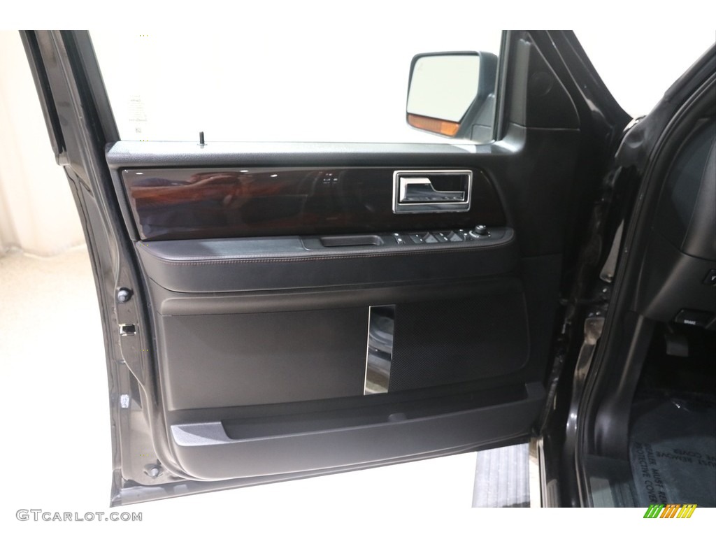 2016 Lincoln Navigator Reserve 4x4 Door Panel Photos