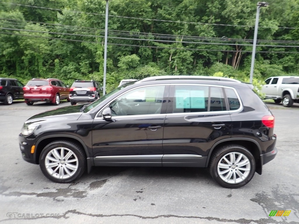 Deep Black Pearl 2016 Volkswagen Tiguan SE Exterior Photo #138318181