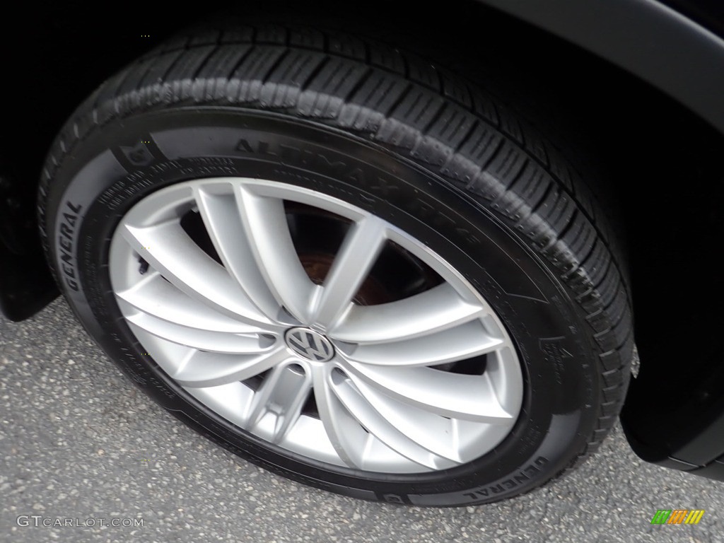 2016 Volkswagen Tiguan SE Wheel Photos