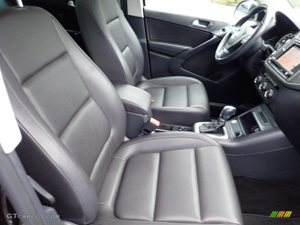 2016 Volkswagen Tiguan SE Front Seat Photo #138318238