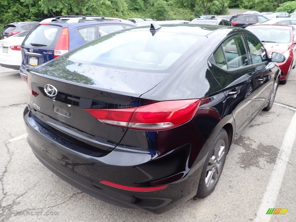 2017 Elantra Value Edition - Black / Beige photo #4