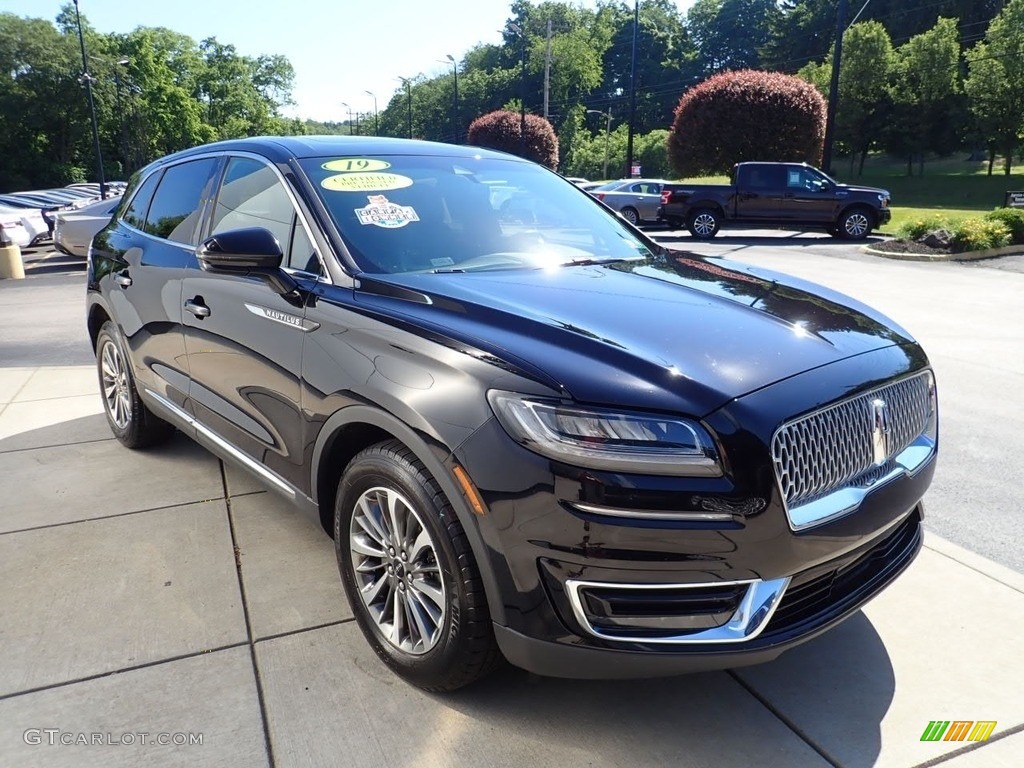Infinite Black 2019 Lincoln Nautilus Select AWD Exterior Photo #138319608