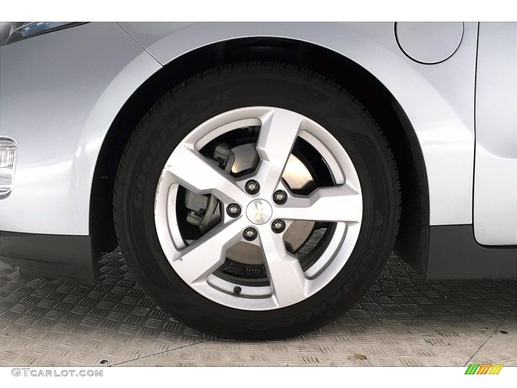2013 Chevrolet Volt Standard Volt Model Wheel Photos