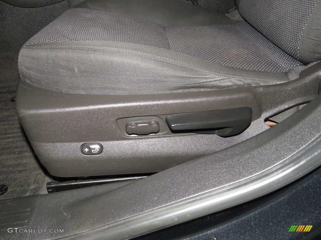 2012 Malibu LT - Black Granite Metallic / Ebony photo #17