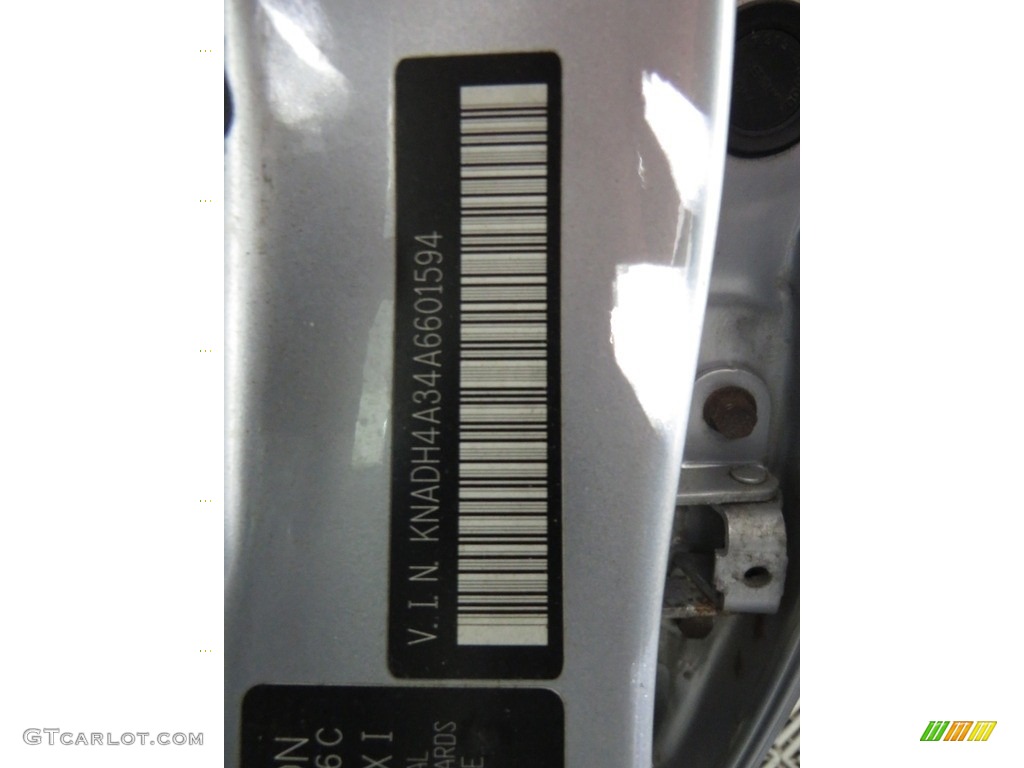 2010 Rio LX Sedan - Clear Silver / Gray photo #32