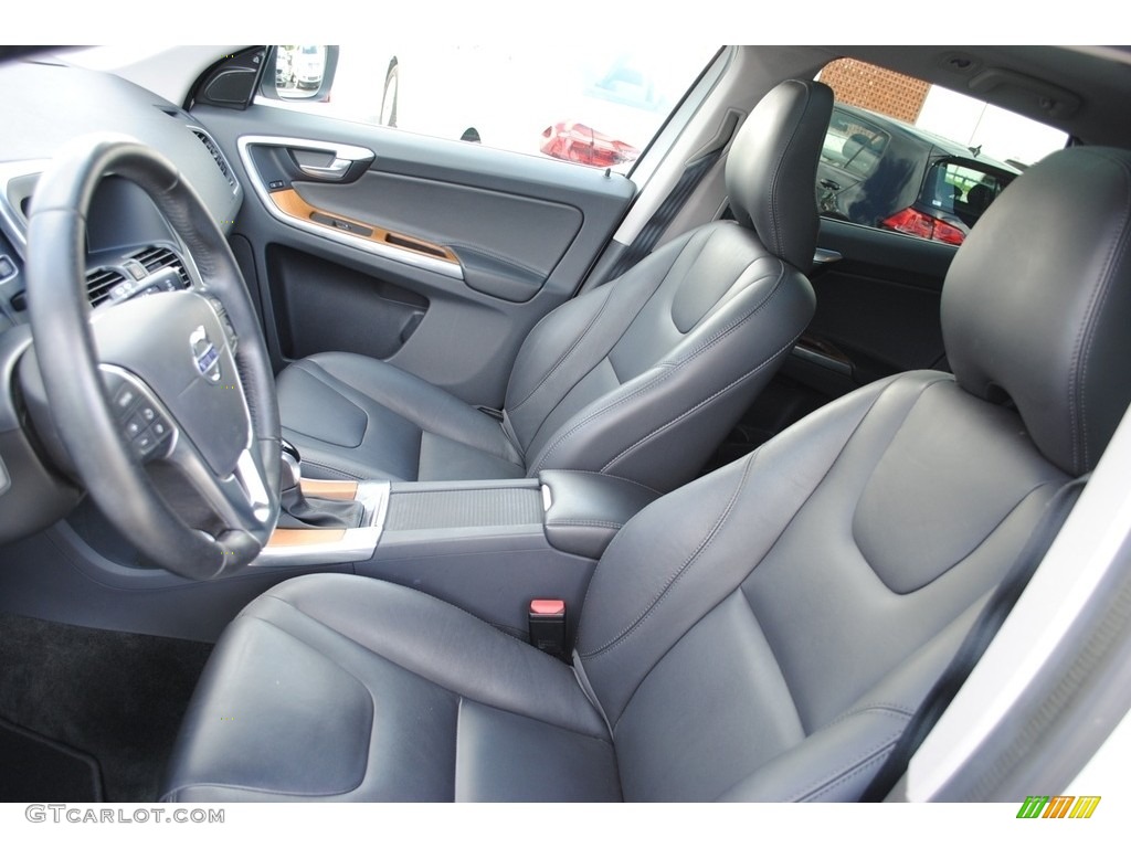 2017 Volvo XC60 T5 Inscription Front Seat Photo #138325995