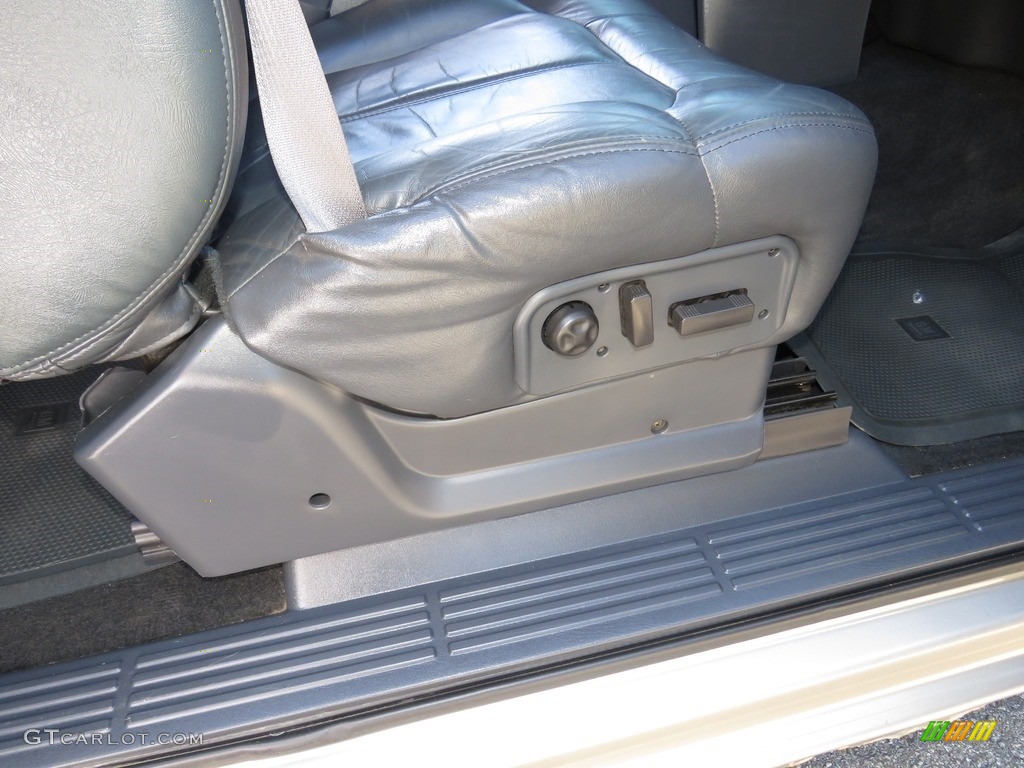 2002 Silverado 1500 LT Extended Cab - Light Pewter Metallic / Graphite Gray photo #22