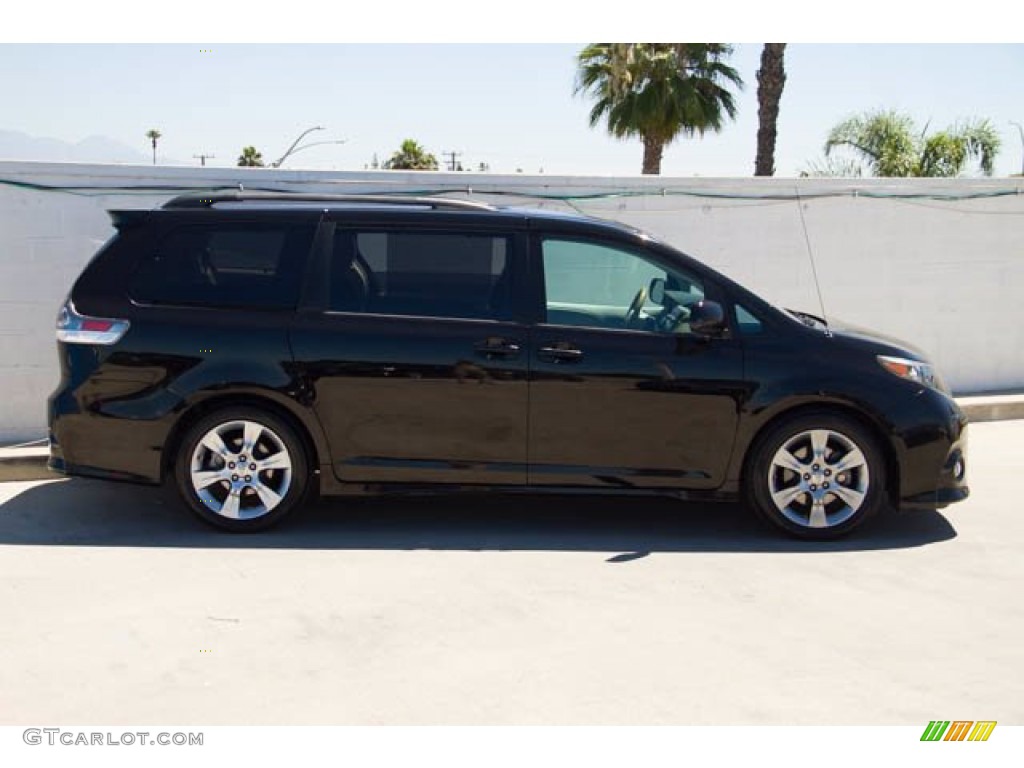 2011 Sienna SE - Black / Dark Charcoal photo #12
