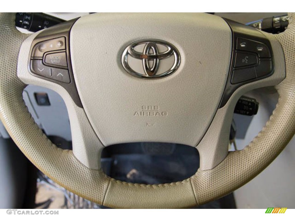 2011 Sienna SE - Black / Dark Charcoal photo #13