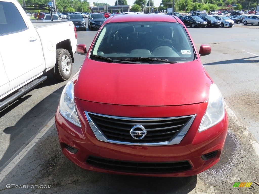2014 Versa 1.6 SV Sedan - Red Brick / Charcoal photo #5