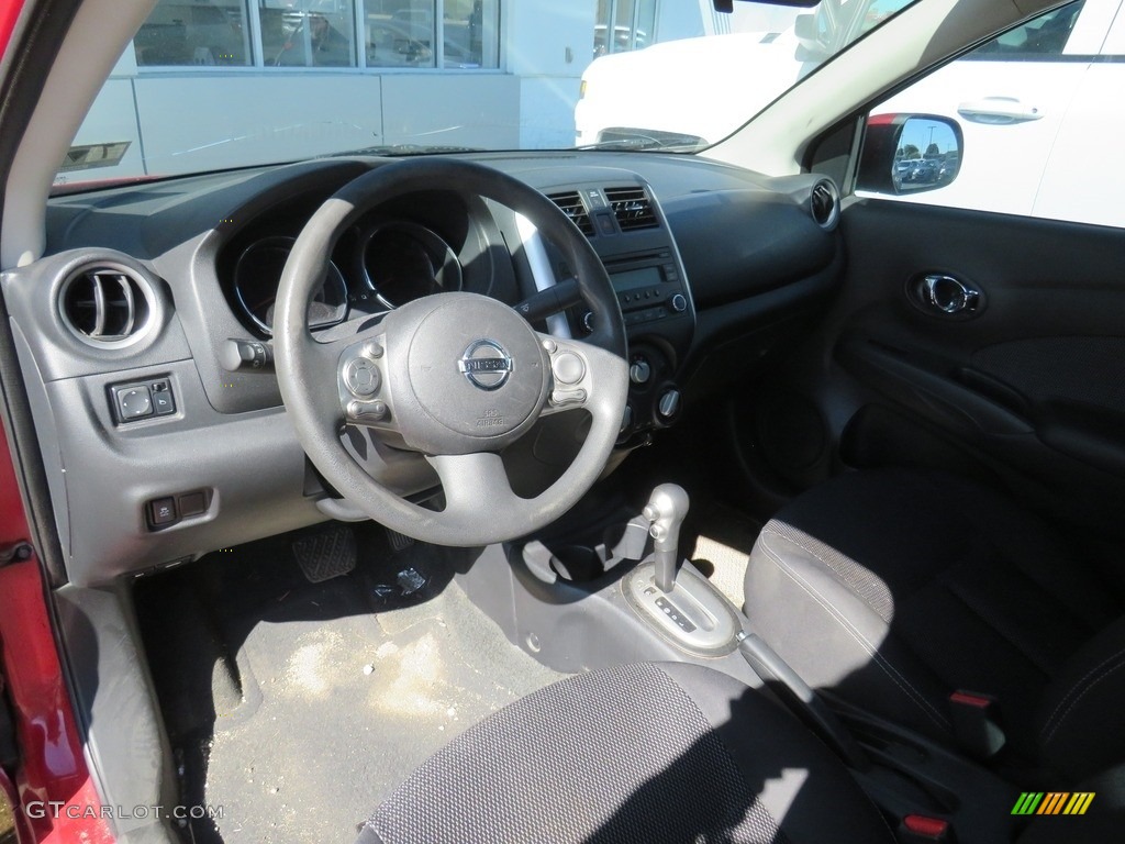 2014 Versa 1.6 SV Sedan - Red Brick / Charcoal photo #10