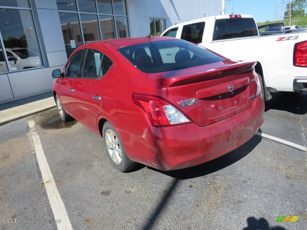 2014 Versa 1.6 SV Sedan - Red Brick / Charcoal photo #14