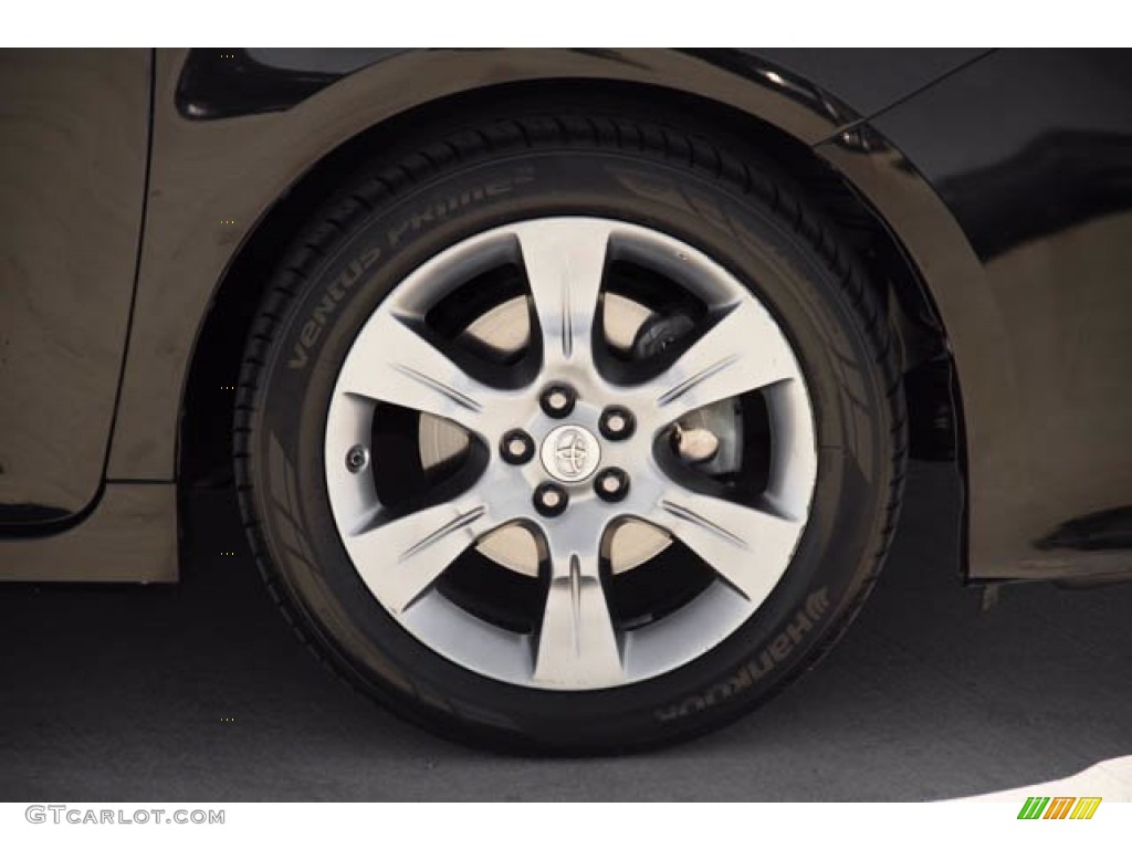 2011 Sienna SE - Black / Dark Charcoal photo #35