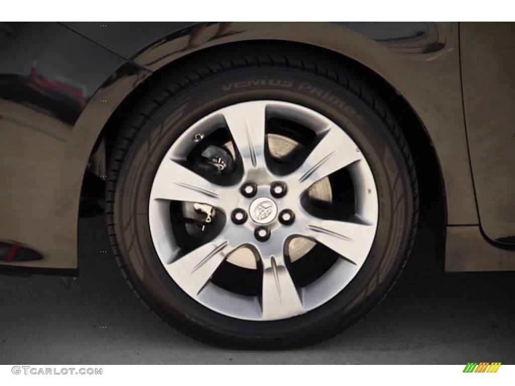 2011 Sienna SE - Black / Dark Charcoal photo #37