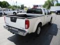 Glacier White - Frontier SV King Cab 4x4 Photo No. 4