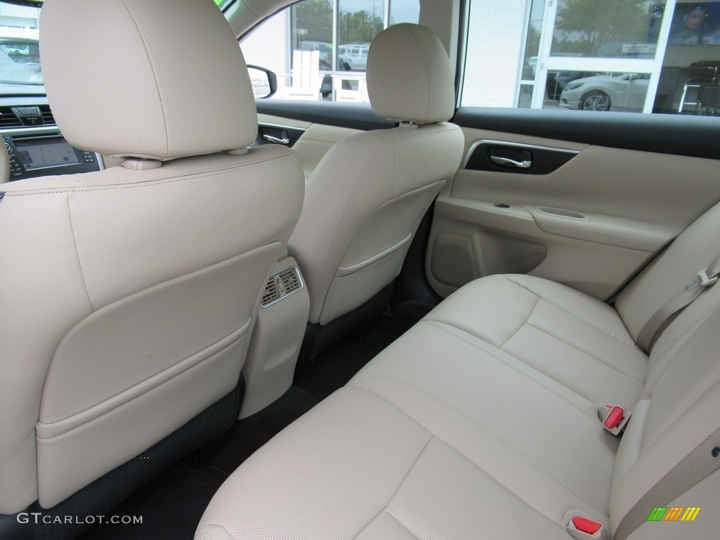 2016 Nissan Altima 3.5 SL Rear Seat Photo #138333263