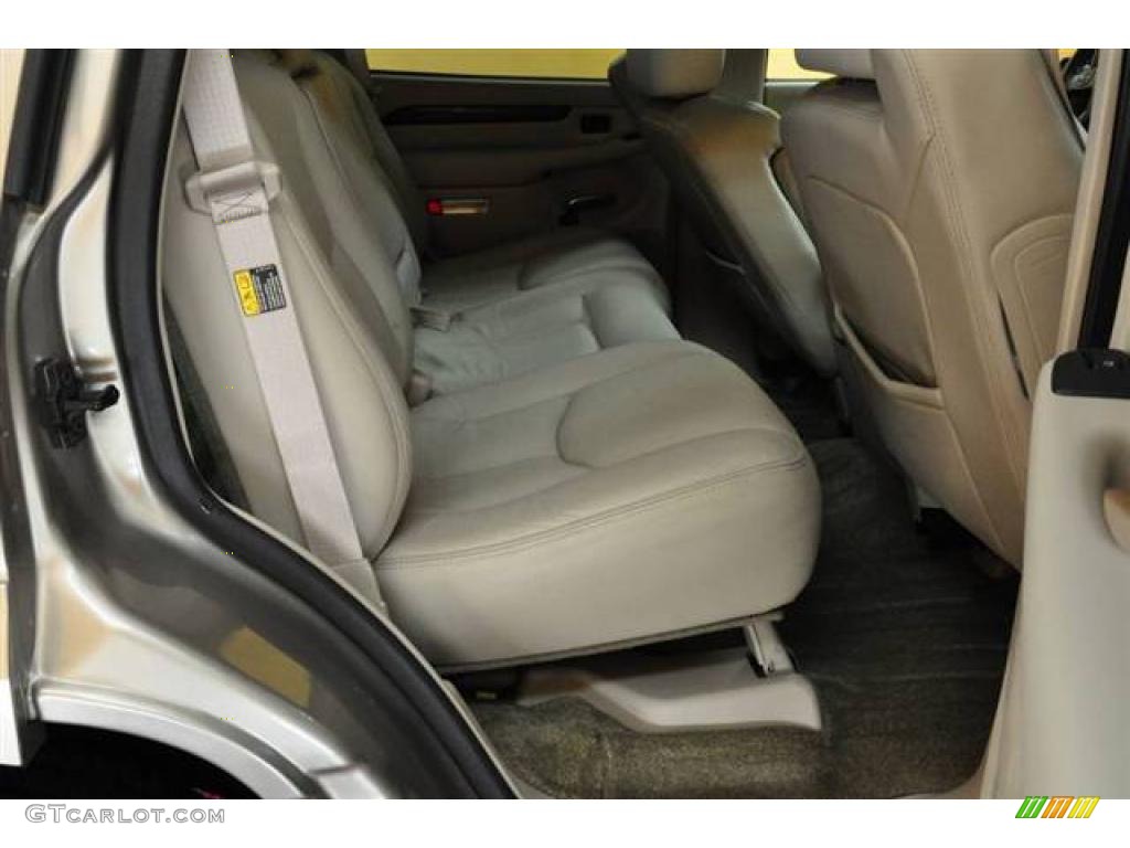 2003 Escalade AWD - Silver Sand / Shale photo #16