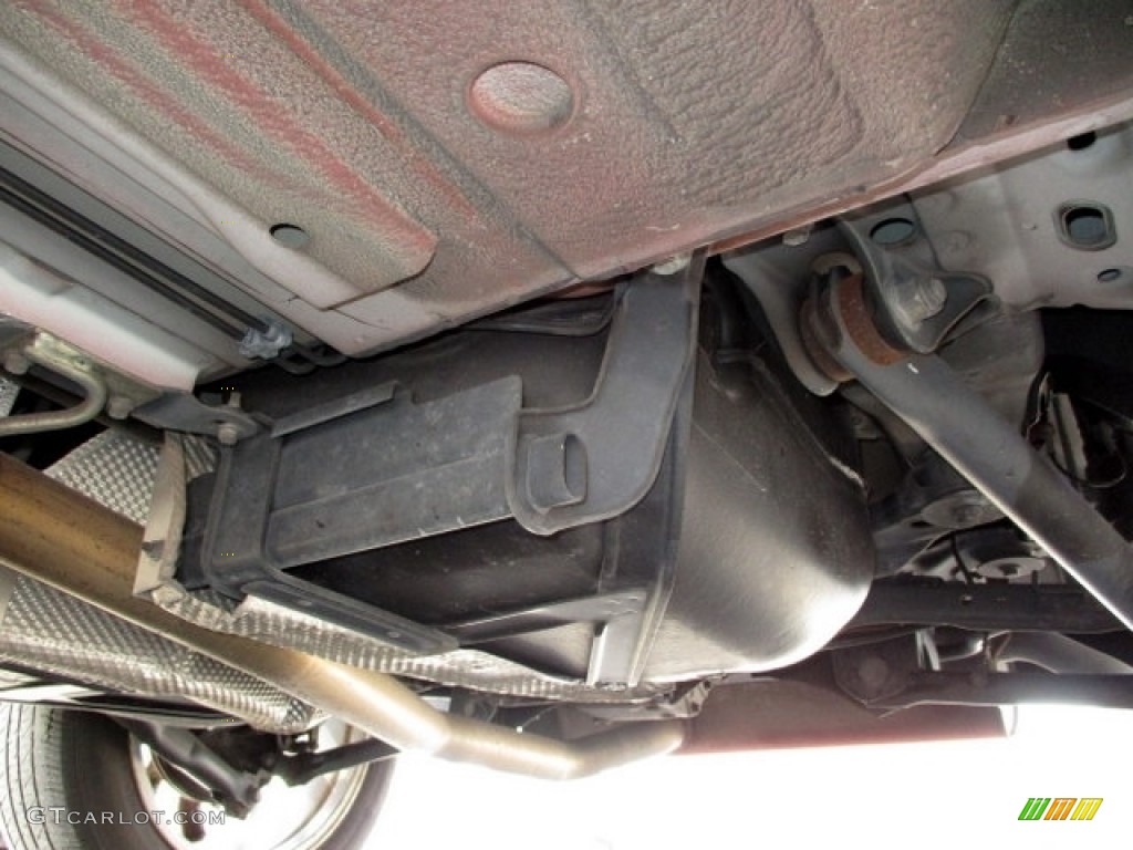 2011 Land Rover LR2 HSE Undercarriage Photo #138334802