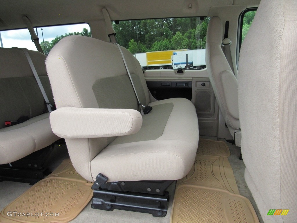 2013 E Series Van E350 XLT Extended Passenger - Pueblo Gold Metallic / Medium Pebble photo #36