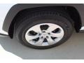 Super White - RAV4 LE Photo No. 5