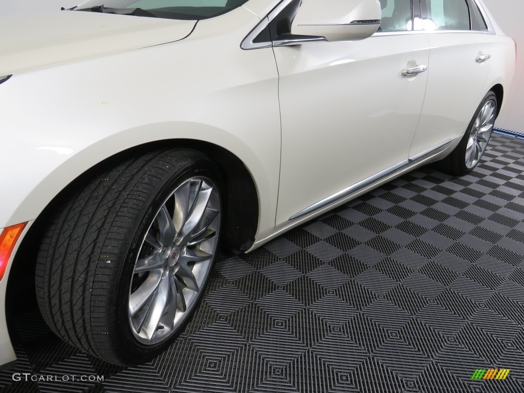 2013 XTS Platinum AWD - White Diamond Tricoat / Jet Black/Light Wheat Opus Full Leather photo #11