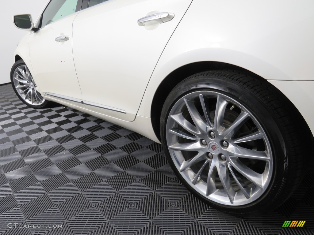 2013 XTS Platinum AWD - White Diamond Tricoat / Jet Black/Light Wheat Opus Full Leather photo #12