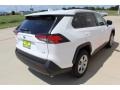 Super White - RAV4 LE Photo No. 8