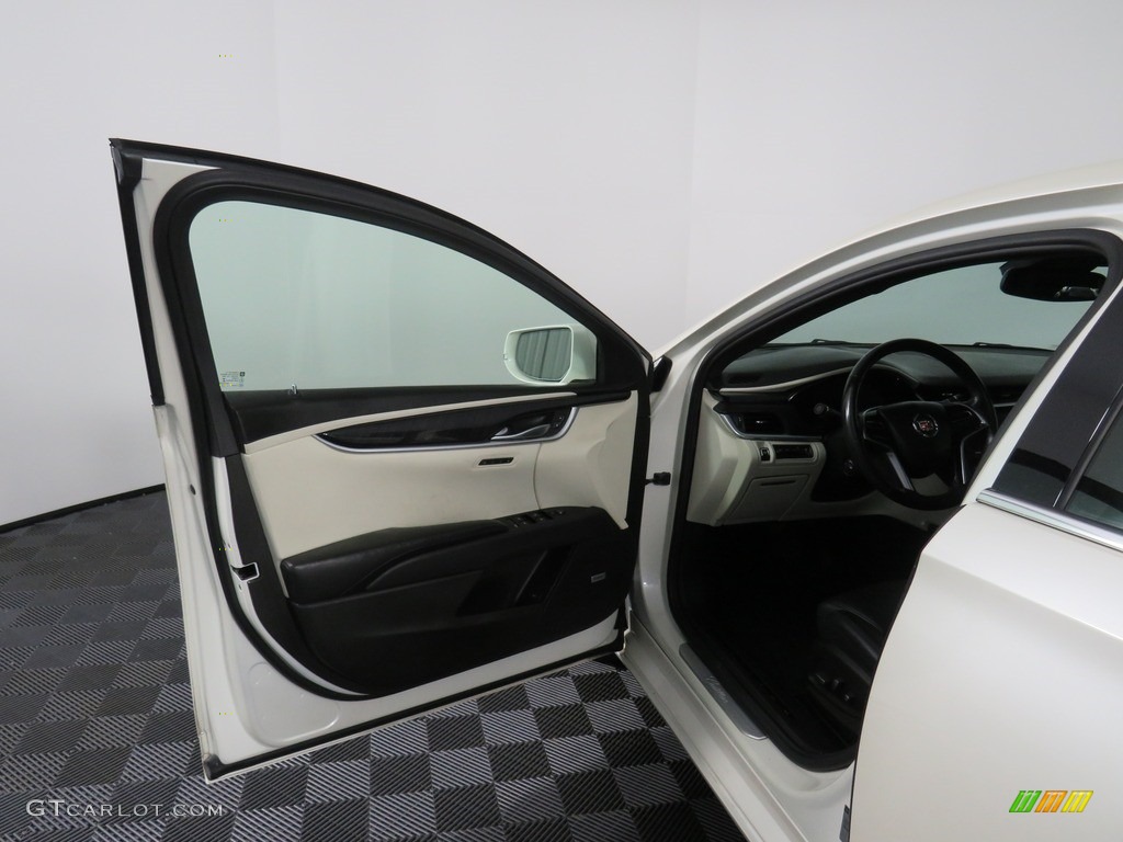 2013 XTS Platinum AWD - White Diamond Tricoat / Jet Black/Light Wheat Opus Full Leather photo #20