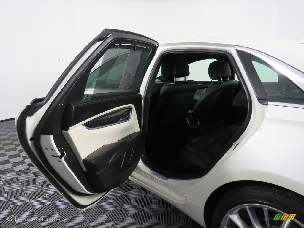 2013 XTS Platinum AWD - White Diamond Tricoat / Jet Black/Light Wheat Opus Full Leather photo #26