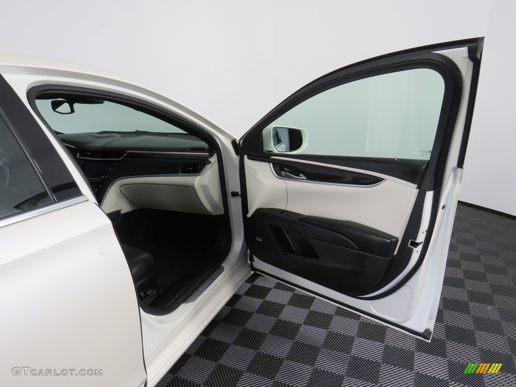 2013 XTS Platinum AWD - White Diamond Tricoat / Jet Black/Light Wheat Opus Full Leather photo #32
