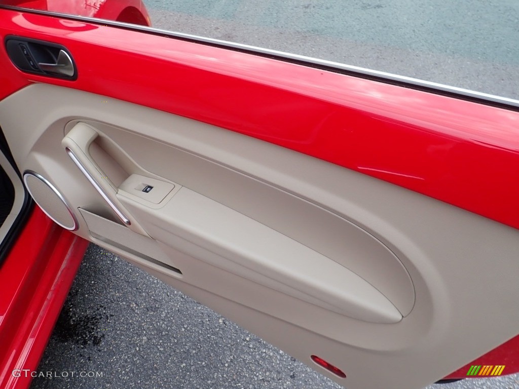 2019 Volkswagen Beetle S Black/Beige Door Panel Photo #138342021