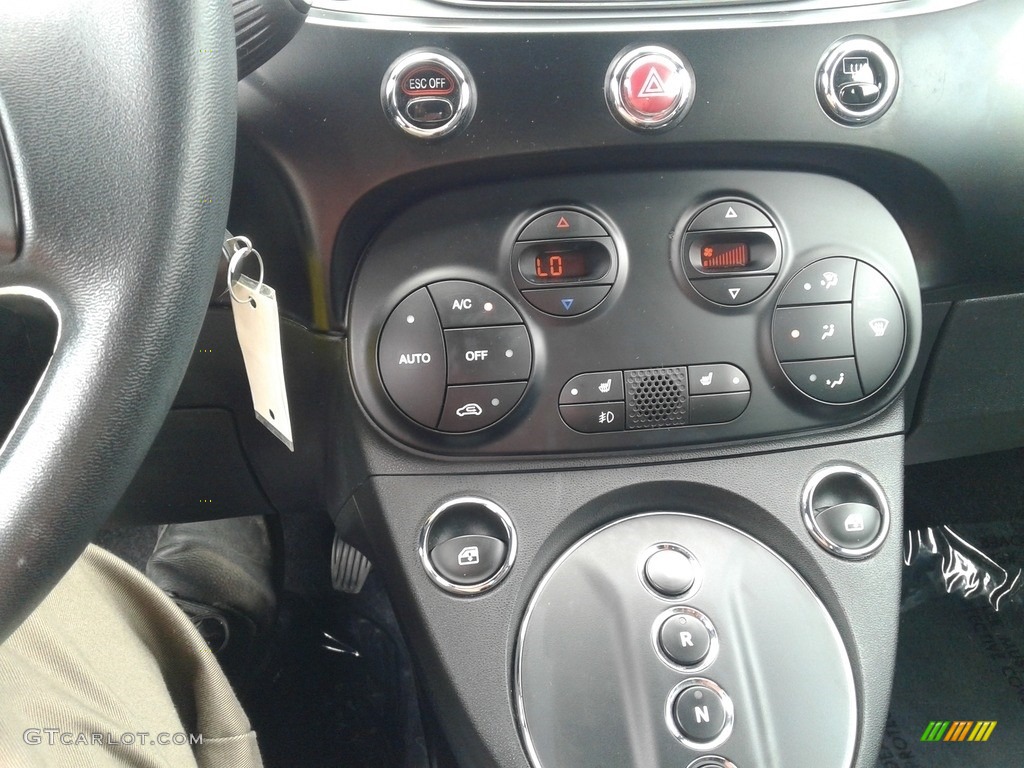 2017 Fiat 500e All Electric Controls Photo #138343539