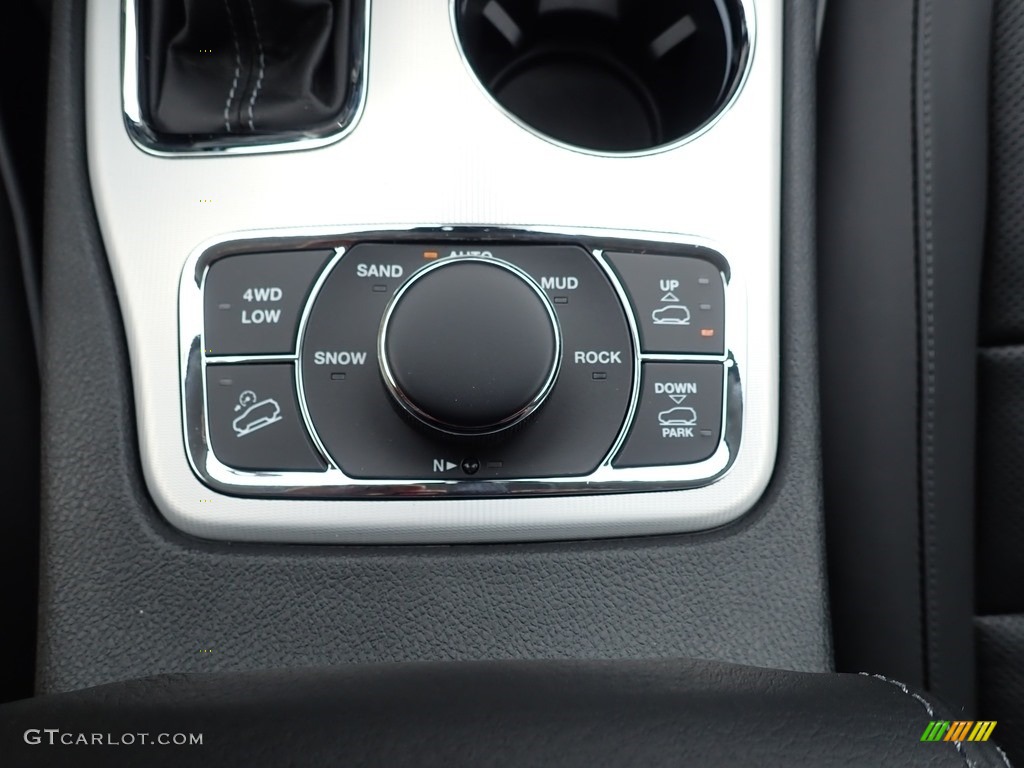 2020 Jeep Grand Cherokee Summit 4x4 Controls Photo #138345792