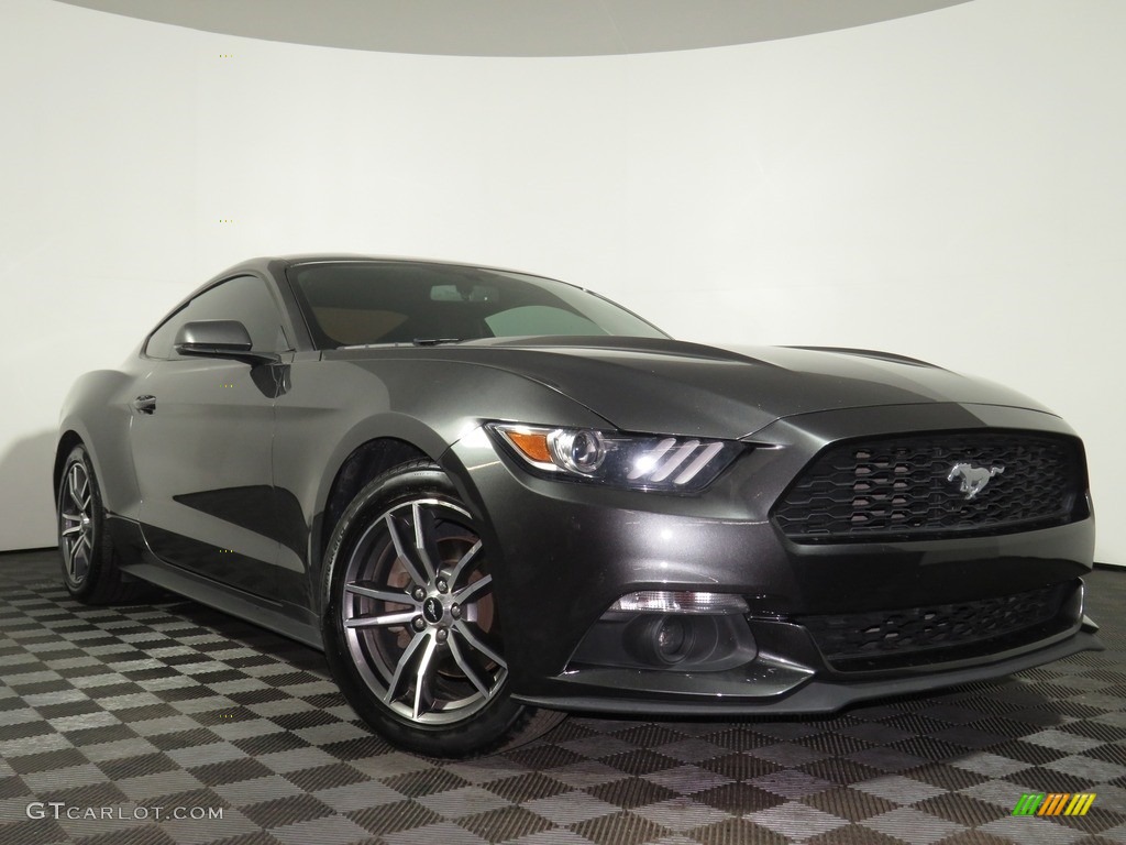 Avalanche Gray Ford Mustang