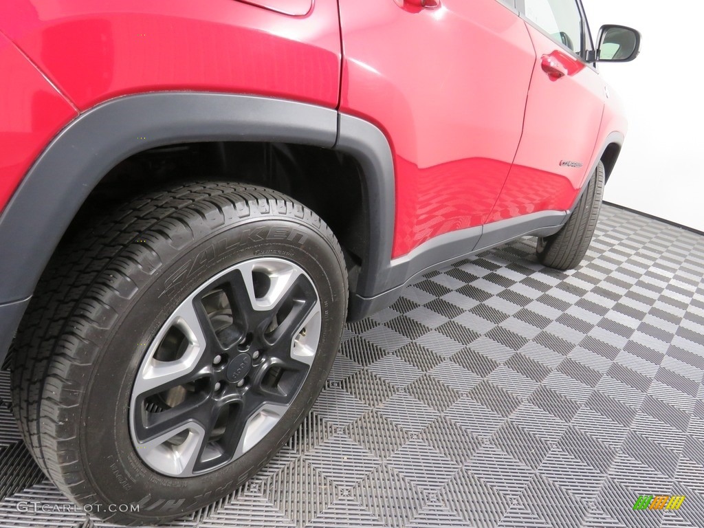 2018 Compass Trailhawk 4x4 - Redline Pearl / Black/Ruby Red photo #17