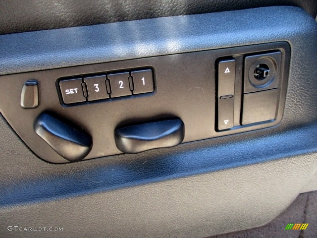 2009 Cayenne  - Crystal Silver Metallic / Black photo #33