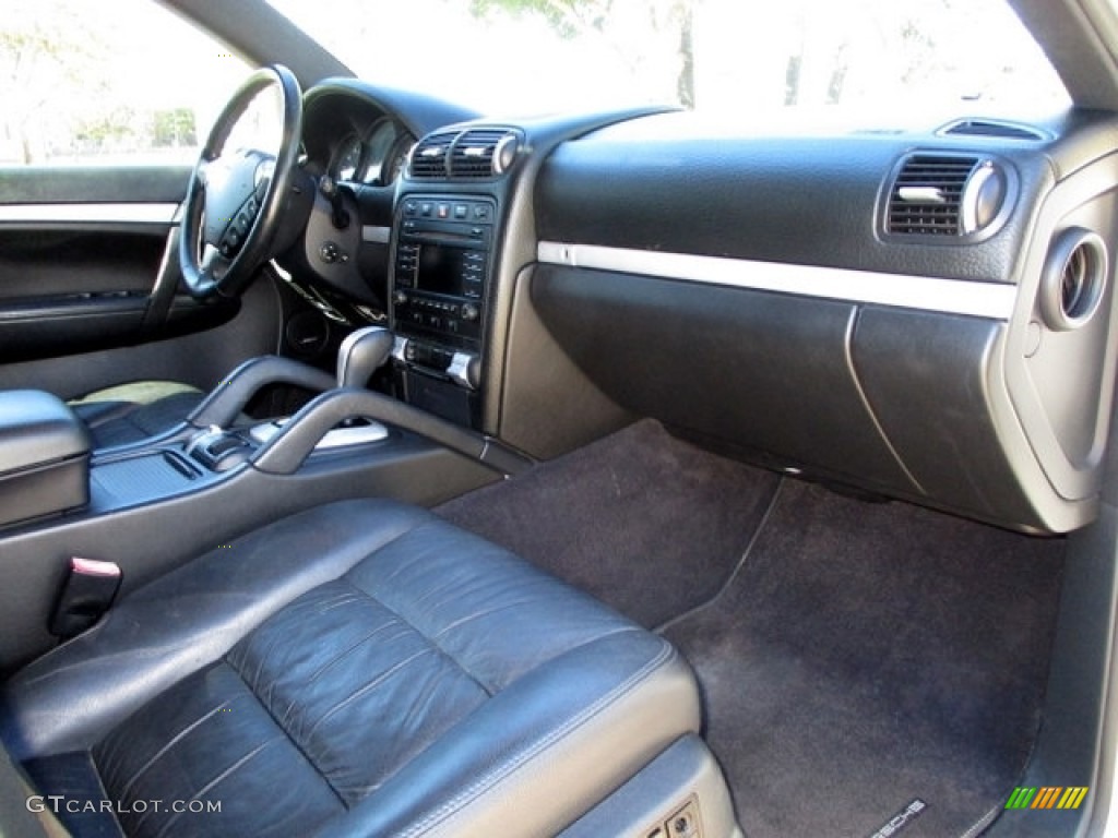 2009 Cayenne  - Crystal Silver Metallic / Black photo #53