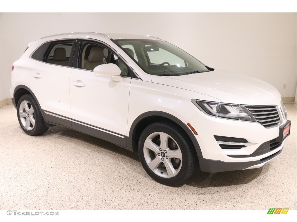 White Platinum Lincoln MKC