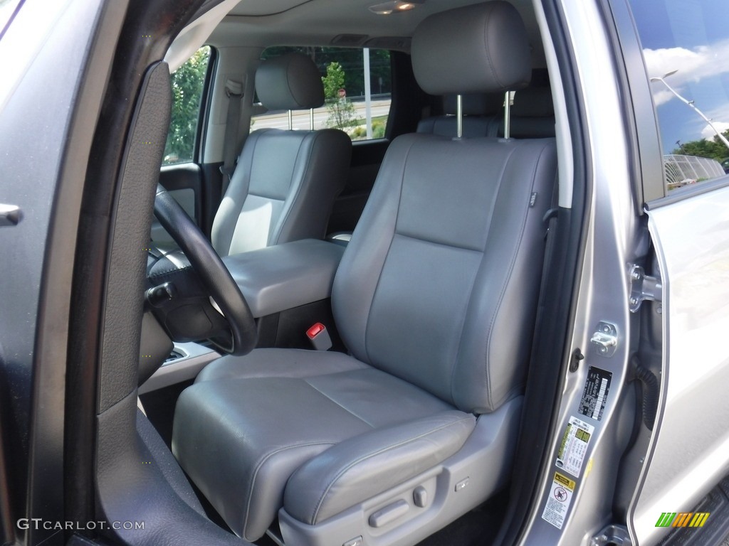 2017 Sequoia SR5 4x4 - Silver Sky Metallic / Graphite photo #22