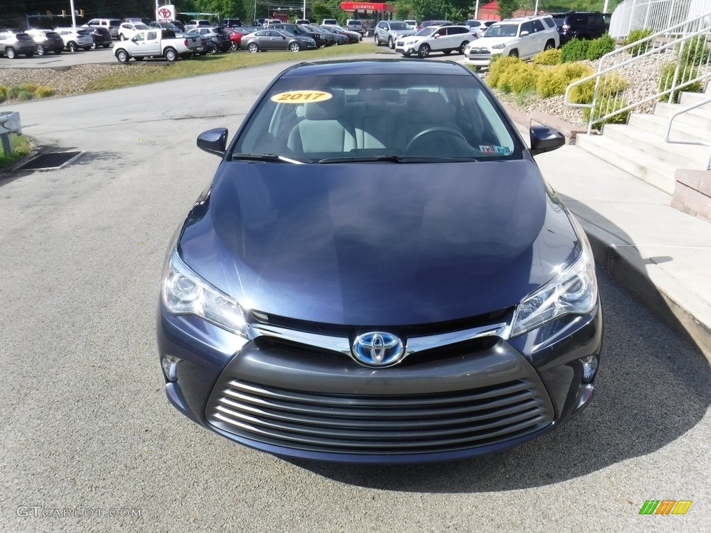 2017 Camry Hybrid LE - Parisian Night Pearl / Ash photo #11