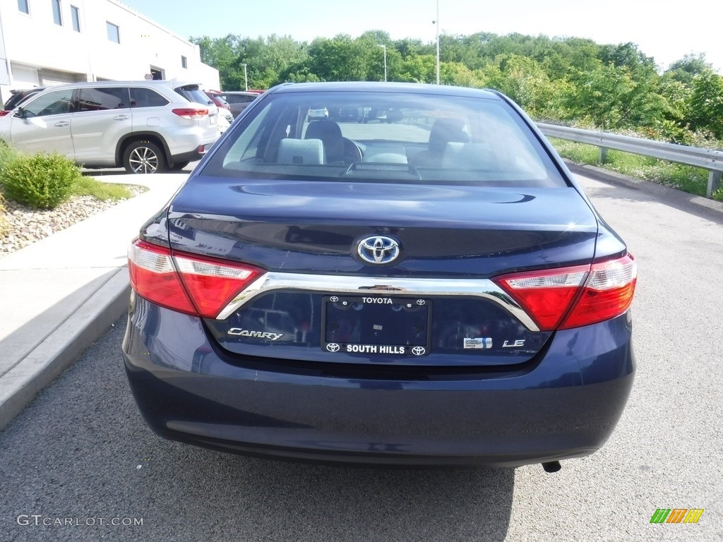 2017 Camry Hybrid LE - Parisian Night Pearl / Ash photo #14