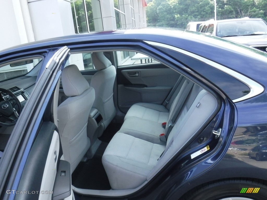 2017 Camry Hybrid LE - Parisian Night Pearl / Ash photo #24