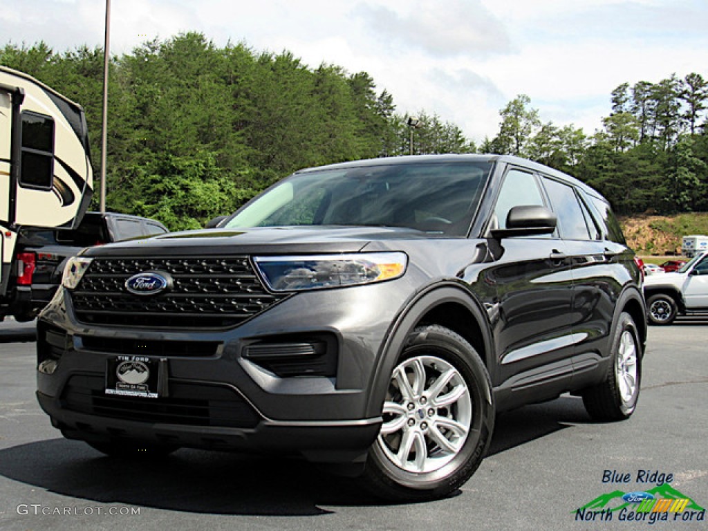 2020 Explorer RWD - Magnetic Metallic / Sandstone photo #1